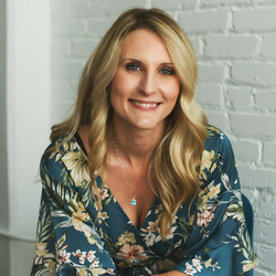 2020 headshot   cropped square